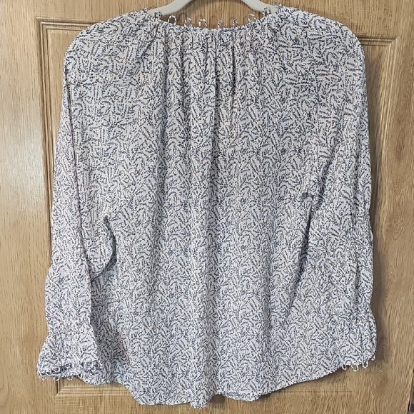 Elegant Blue And Yellow Patterned Blouse - Picture 8 of 8